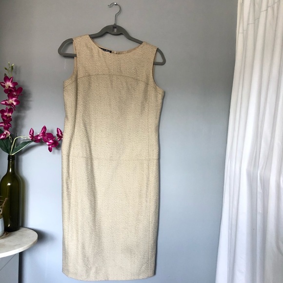 Valentino cream tweed sleeveless shift dress - Picture 2 of 7